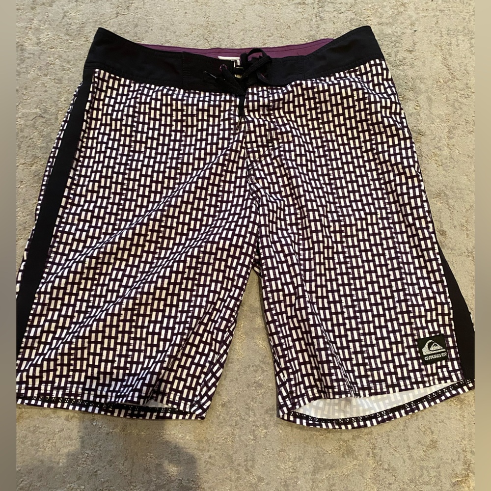 QUICKSILVER men’s checkers swim trunks